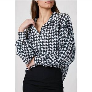 Smythe Poet Blouse Black White Houndstooth 100% Polyester Made in Japan Size L